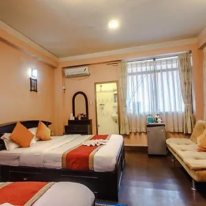 Проживание в семье Nepalaya